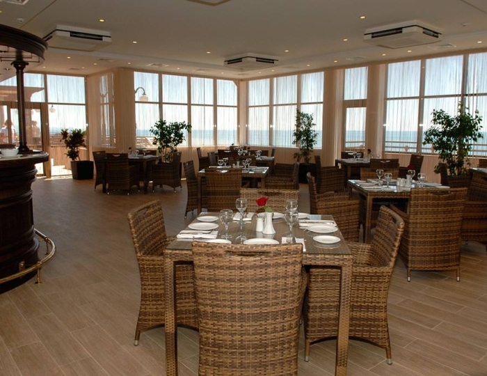 Ресторан «Фрегат» - Гостиничный комплекс «Лазурная Отель и СПА»